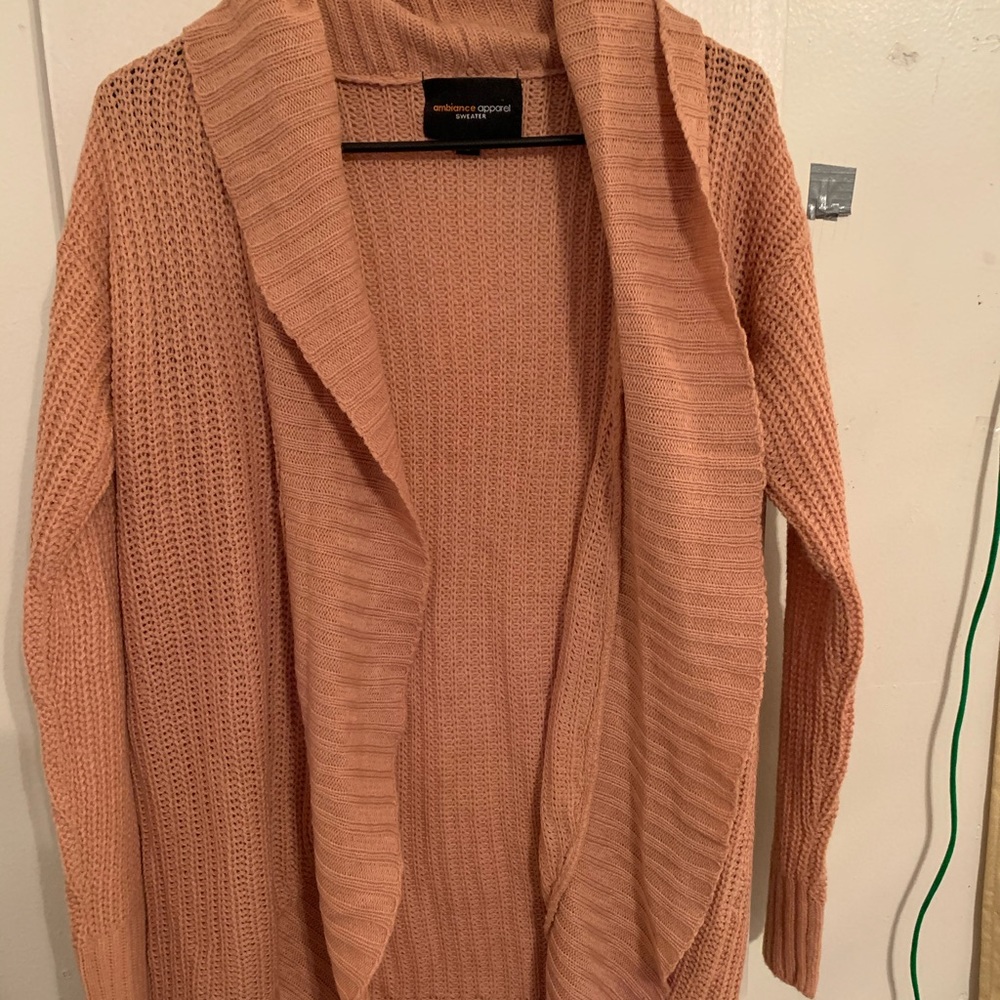 Sweater cardigan. M